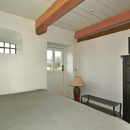 Сasa de vacaciones Three-bedroom Holiday With A Fireplace 06